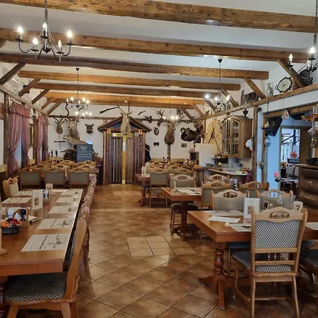 Kemences Fogado 住宿加早餐酒店 Tardos