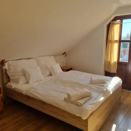 Kemences Fogado 住宿加早餐酒店 Tardos